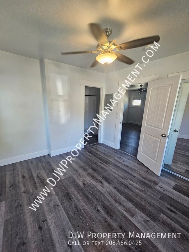 Photo - 424 5th St S