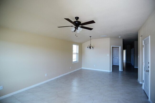 Photo - 1107 Stealth Lane Unidad A