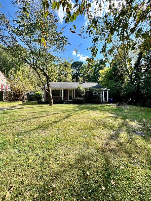 Building Photo - 3246 Arlington Dr Rental