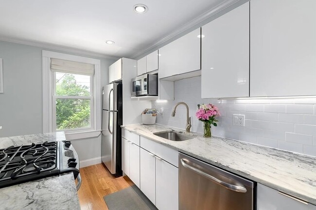 Photo - 182 Marion St Unit 1