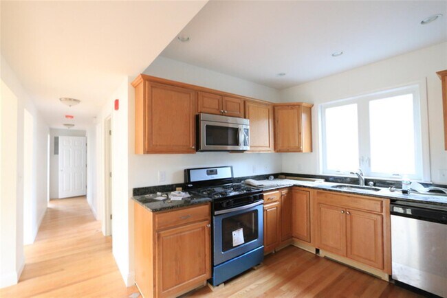 Photo - 25 Lewis St Unit 3