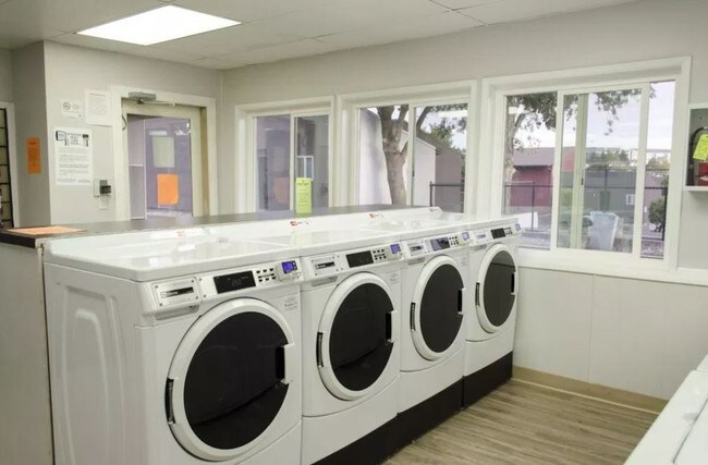 Photo - Cougar Ridge Apartments