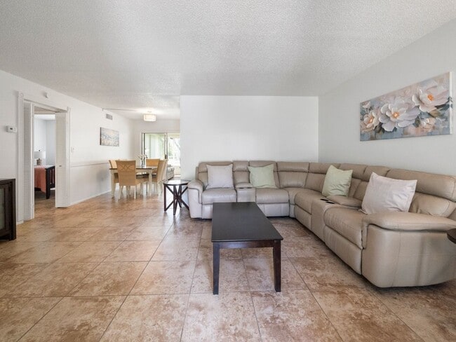 Photo - 7400 College Pkwy