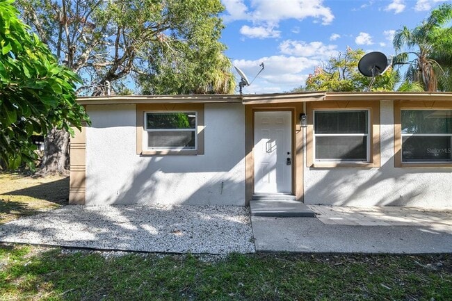 Photo - 2135 W St Conrad St