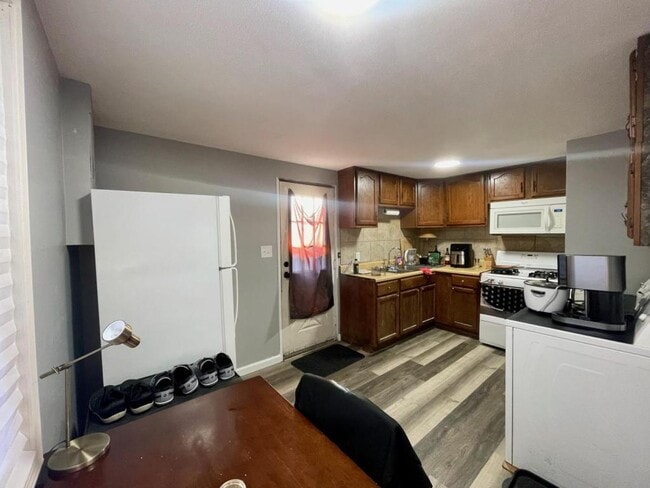 Photo - 1927 Sunnymede Dr