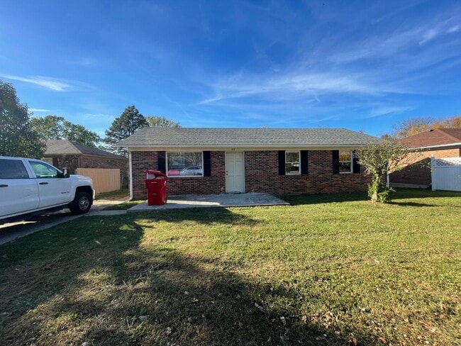 Building Photo - 139 Forest Elliott