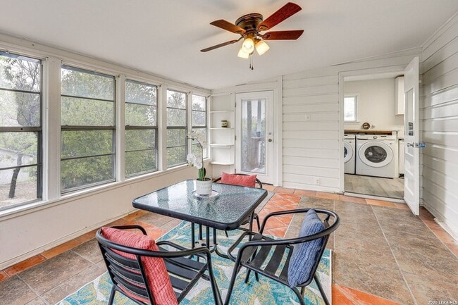 Photo - 332 Natalen Ave