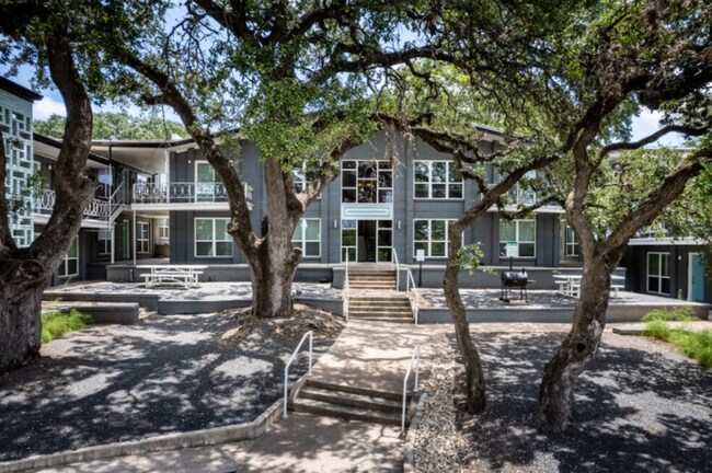 Photo - River Oaks Apartamentos