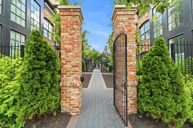 Photo - 84 Normandy Ave Unidad G52