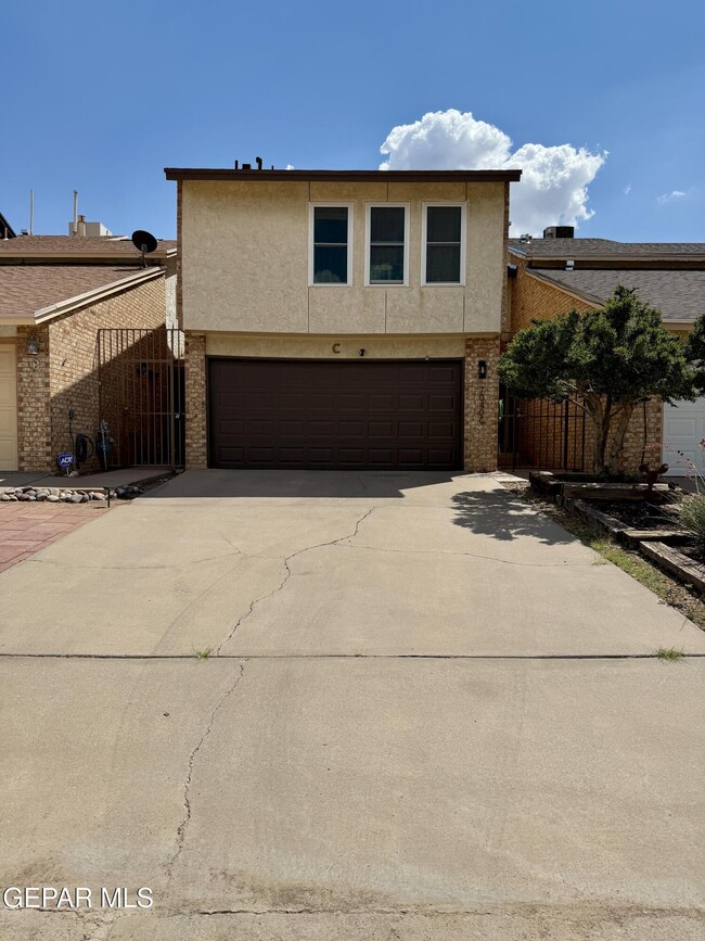 Building Photo - 7040 Portugal Dr Rental