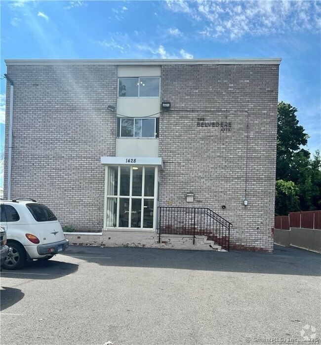 Building Photo - 1428 North Ave Unit C1 Rental