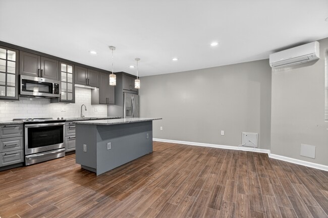 Photo - 600 Q St NW Unit B
