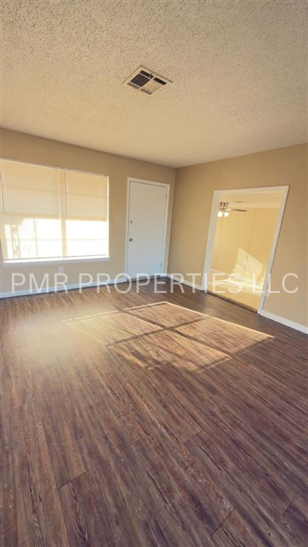 Photo - 3 Bedroom/1.5 Bath-House