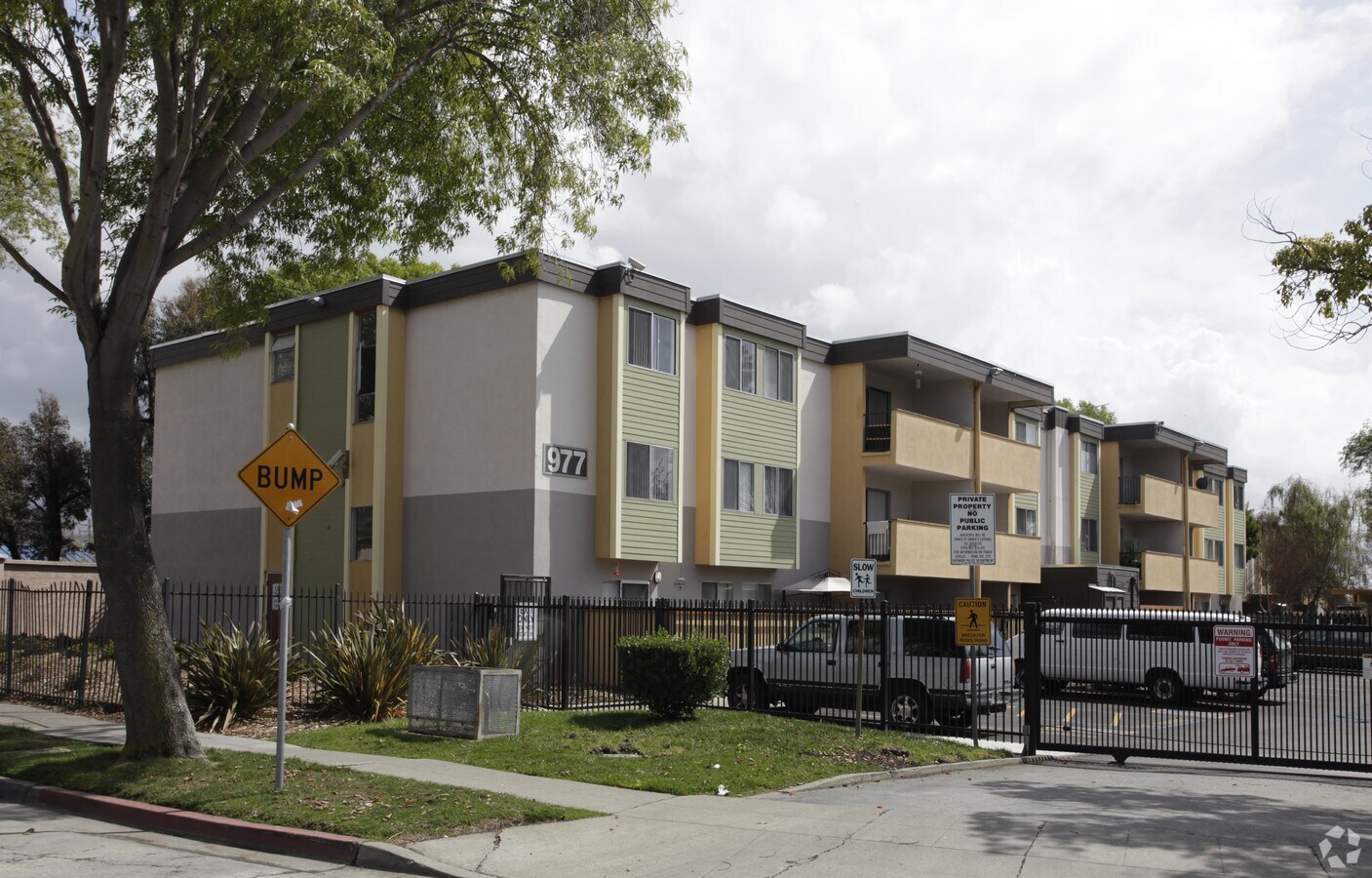 Tennyson Gardens - Tennyson Gardens Apartments