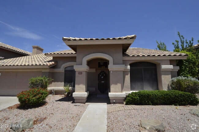 Building Photo - 1322 E Briarwood Terrace Rental