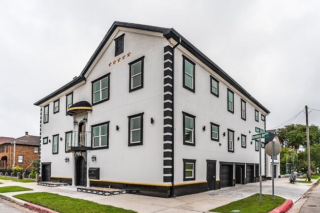 Building Photo - 1801 Rosenberg St Unit 204 Rental