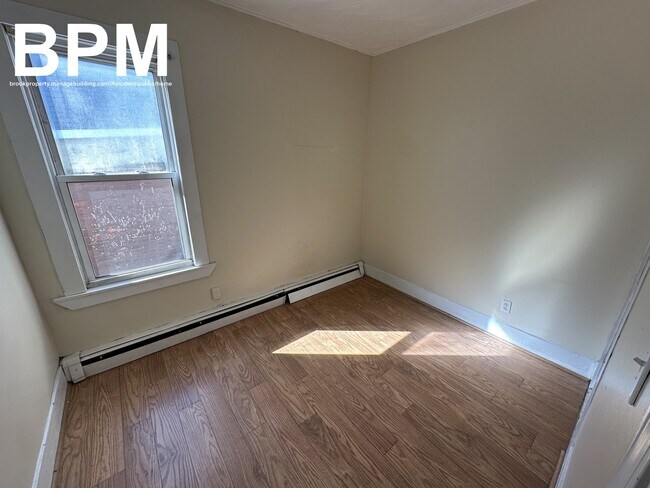 Photo - 367 Maverick St Unit 2