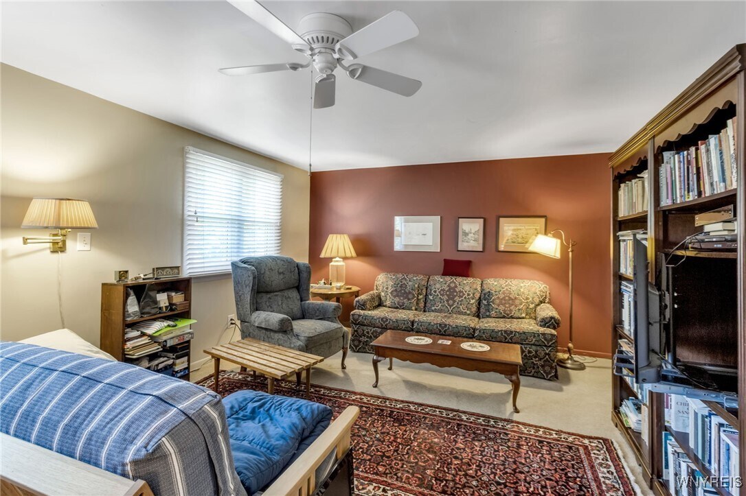 Photo - 666 W Ferry St