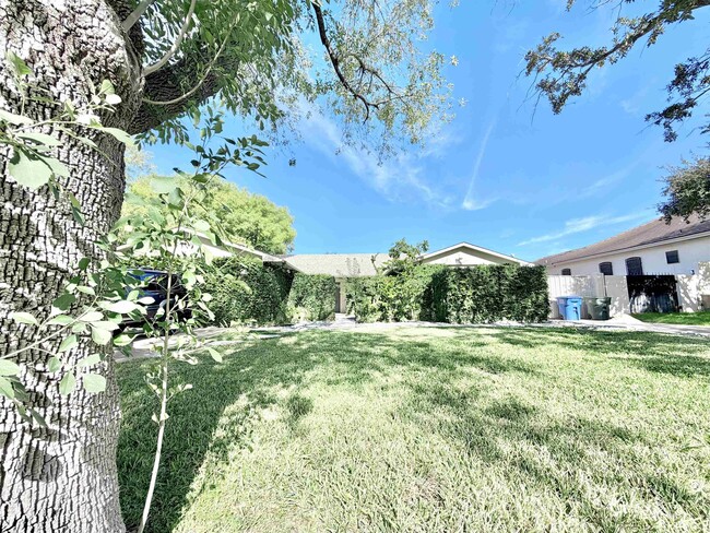 Photo - 205 McPherson Dr