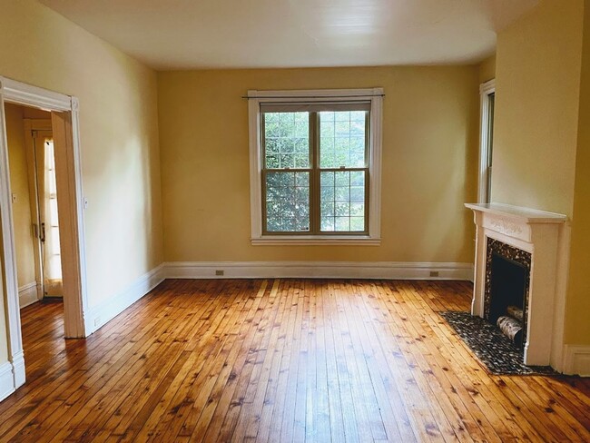 Photo - 5910 Howe St Unit First Floor