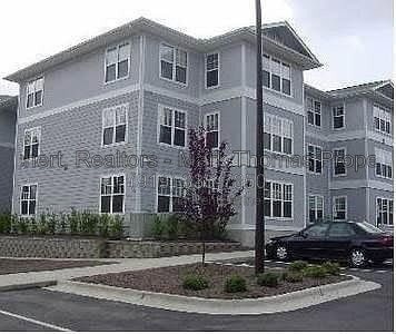 Building Photo - 929 Morreene Rd Unit Apartment D33