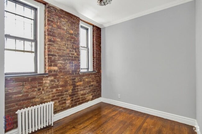 Building Photo - 416 E 13th St Rental