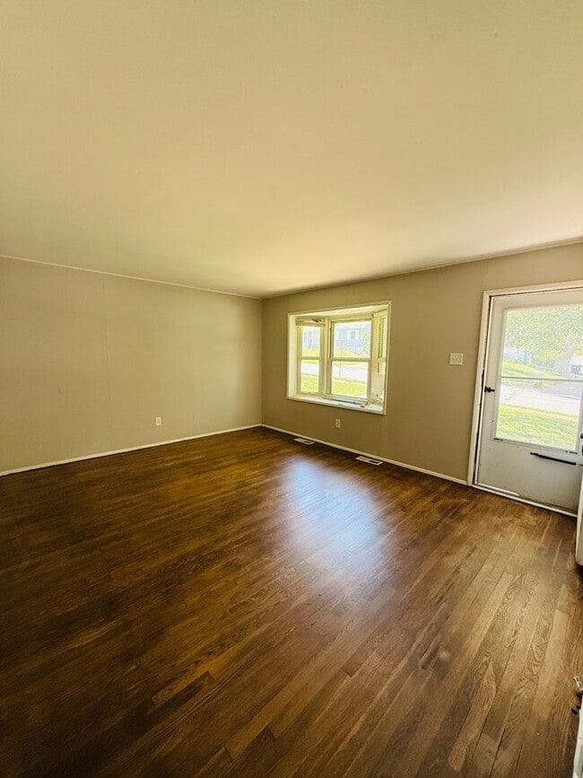 Photo - 3 Bedroom 1 bathroom home for rent in Hazelwood
