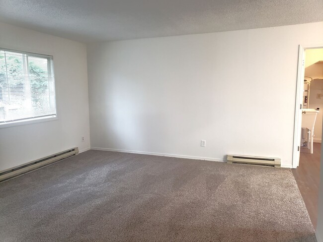 Photo - Updated 2 Bedroom, 1 Bathroom Duplex in the Heart of North Portland