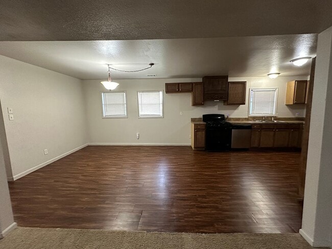 507 N FM 156