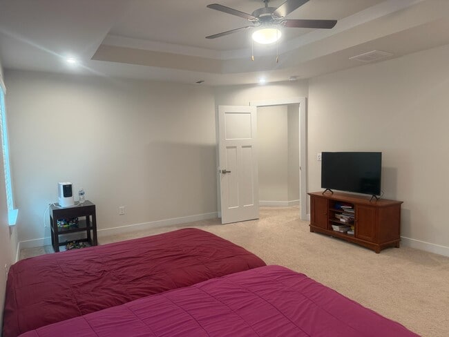 Photo - 300 Finnegan Ct
