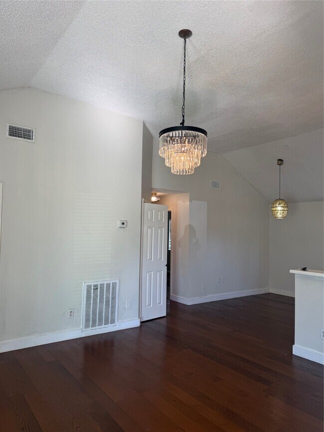 Photo - 3606 Clover Ln