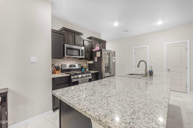 Photo - 709 Cedarwood Ave