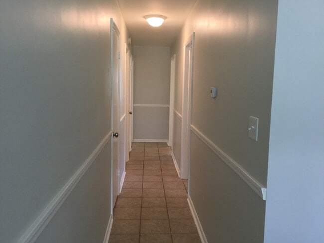 Photo - 565 E Chadwick Dr