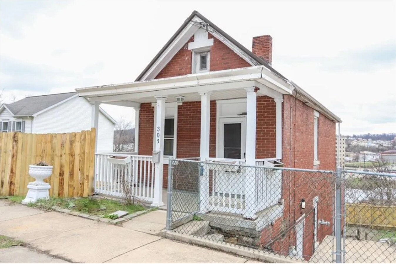 Photo - 305 Chestnut St