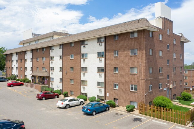 Avon North Apartments - Avon North Apartments