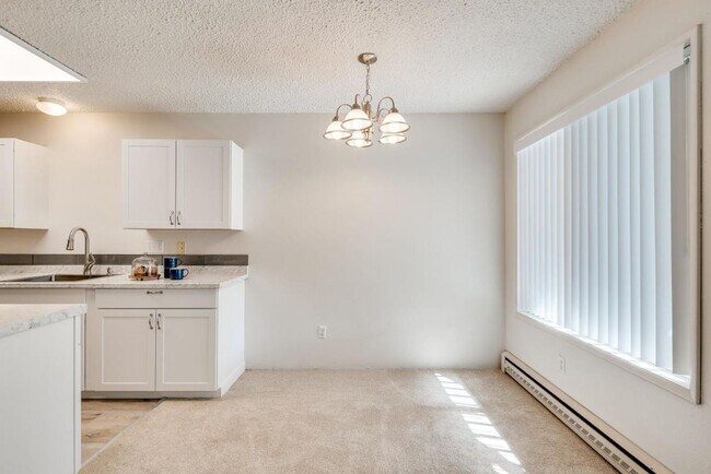 Photo - 10 Cove Apartamento Unidad 10 S. Cove Ave. #37