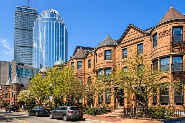 Building Photo - 245 W Newton St Unit 2