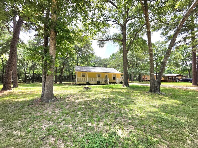 12105 Old County Rd