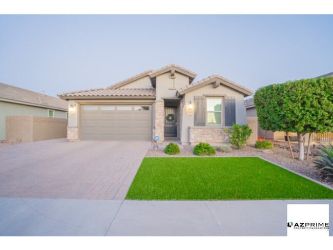 Photo - Presenting An Exquisitely Crafted 3/2.5 Goodyear Jewel Where Modern Sophistication Meets Serene Comf