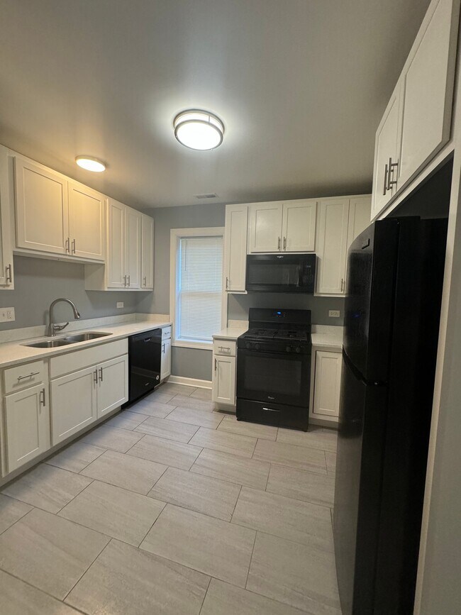 5607 S Throop St Unit 3