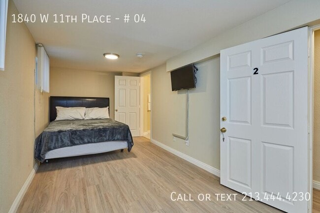 Building Photo - 1840 11th Pl Unit # 04 Rental