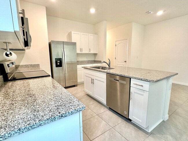 Photo - Fresh, modern & convenient 3Bedrooms/2.5Baths home in Daytona Beach!