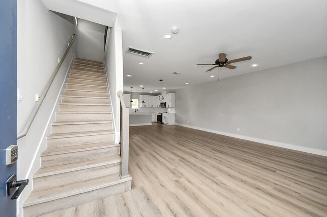 Photo - 807 Avenue J