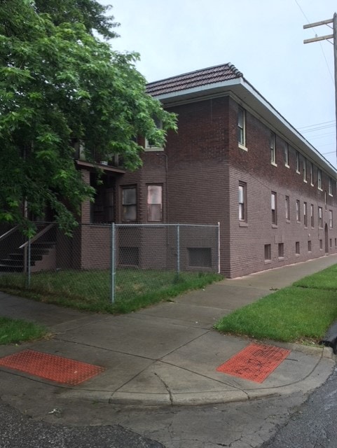 Building Photo - 1701 Evans St Rental