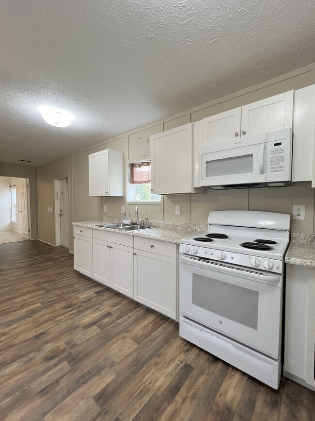 **COMING FIRST WEEK OF SEPTEMBER SPACIOUS 2 bd. 2 bath MOBILE HOME**