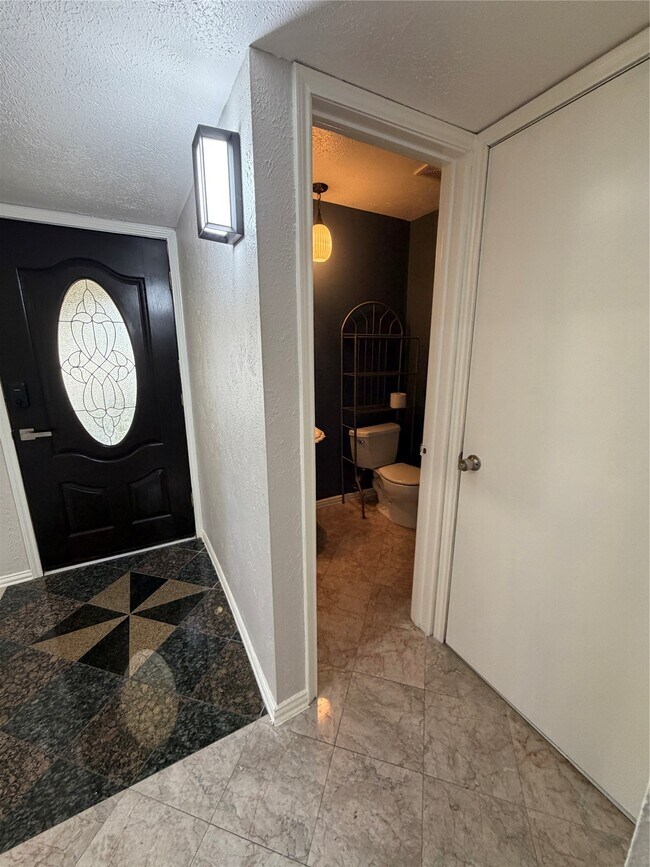 Photo - 16914 Clan MacGregor Dr