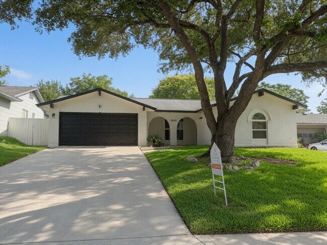 Building Photo - 14147 Swallow Dr