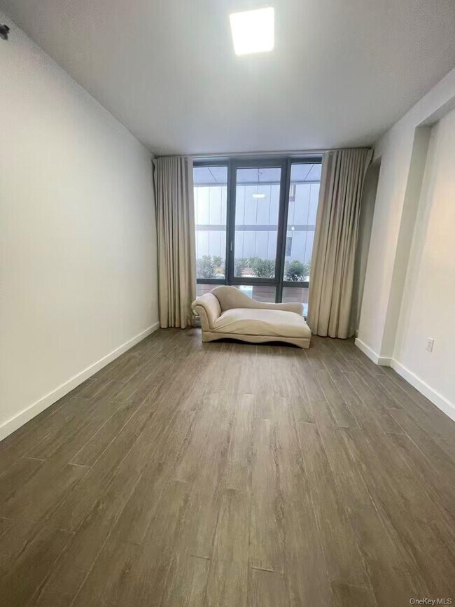 144-27 Sanford Ave Unit 2K