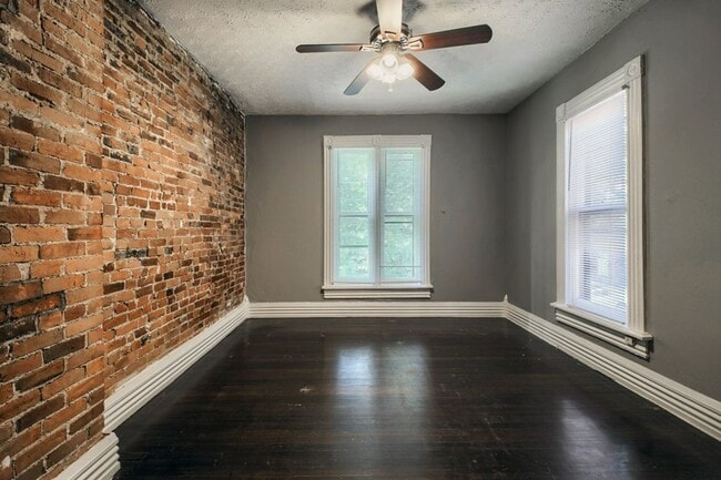 Photo - Wilber Ave 226-228 MLR Unit 228