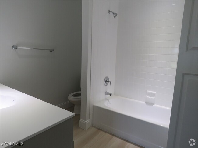 Building Photo - 809 Augusta Blvd Unit 809-7 Rental